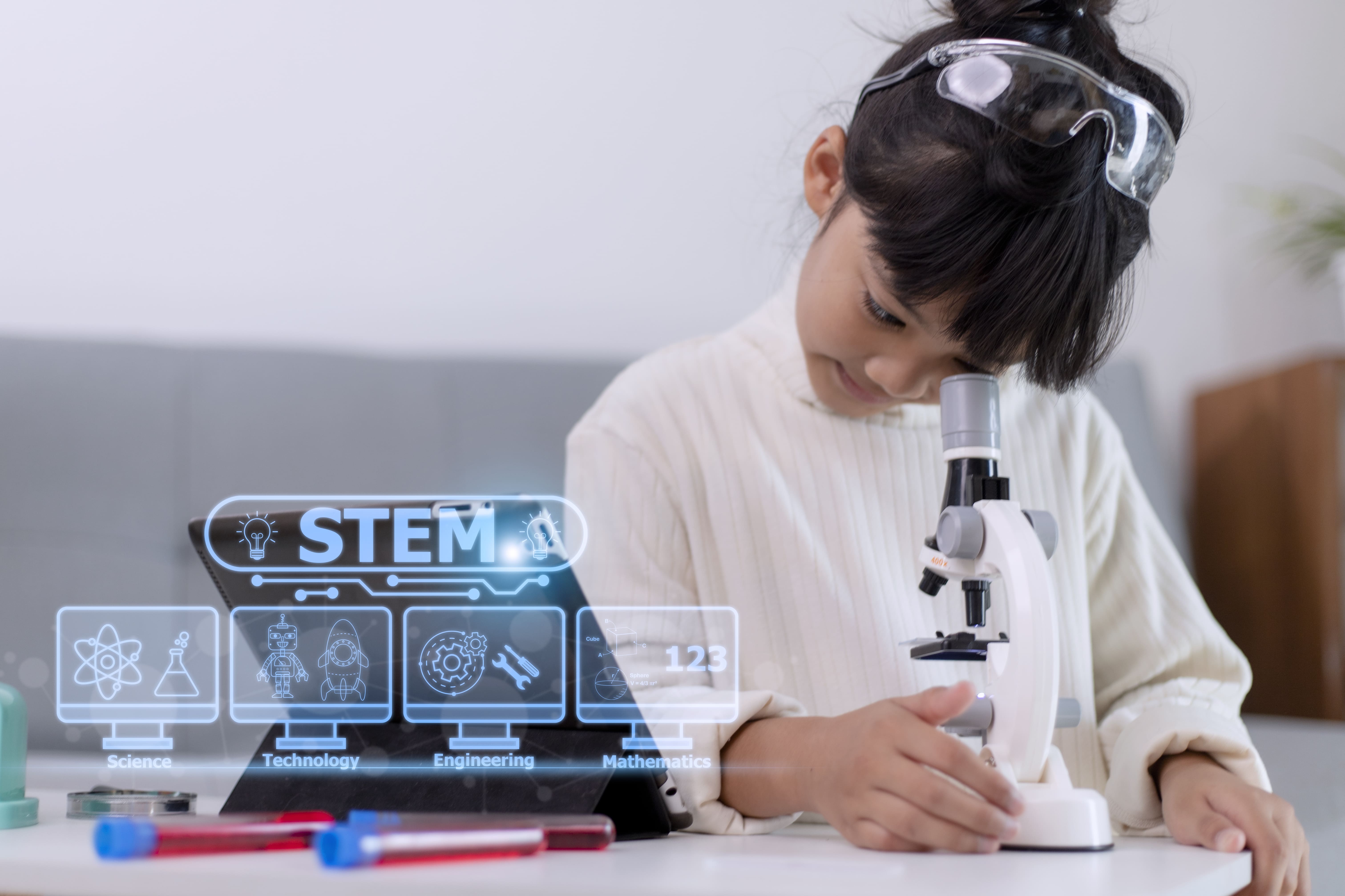 Практикум по STEM: Внедрение STEM подходов в обучение
